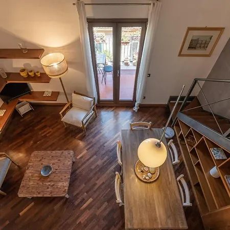 Apartment Santa Teresa With Terrace By Wonderful Italy