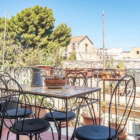 Apartment Santa Teresa With Terrace By Wonderful Italy *